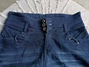 High Waisted Jeans