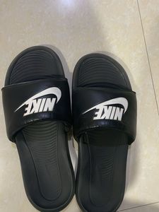 Nike Slides - Black