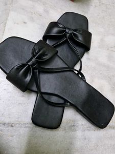 Bow Thong Sandals
