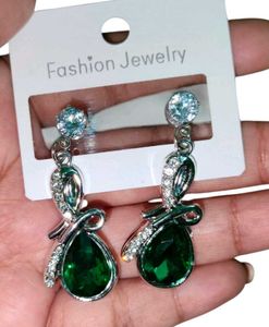 New Stylish Earrings /Studs 4 Piece Combo