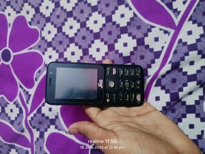 Jio phone Working Bus Screen is Whait