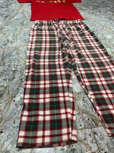 T-shirt And Plaid Pant Set