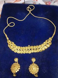 Gold Necklace Set
