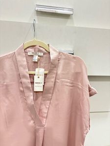 Elegant Pink V-Neck Top