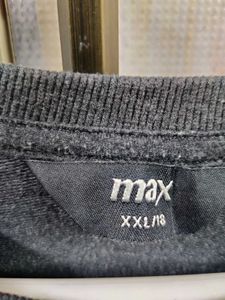 MAX sweatshirt
