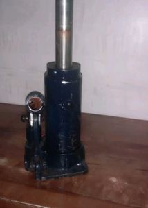 Hydraulic Bottle Jack