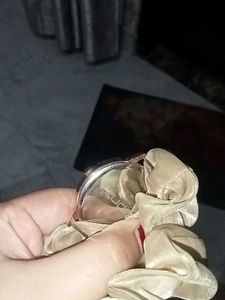 Zudio Scrunchie Watch