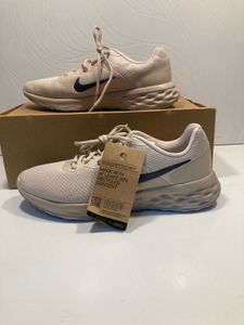 Nike Revolution 6  Running Shoe