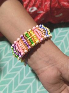 2 Bracelet And 1 Pack Of Hair Clips