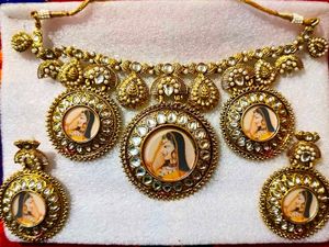 Zaveri Pearls Padmavat Jewellery Set