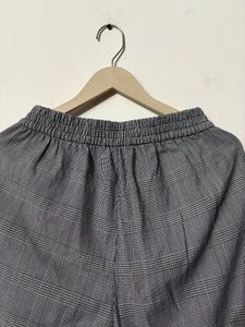 H&amp;M Women&#39;s Grey Check Paperbag Trousers