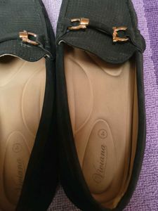 Viviano Loafers - Classic Style