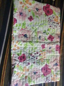New And Very Demanding 5 Pcs Set Of Double Bed Sheet
