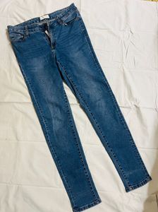 4 Jeans And 1 Dangri