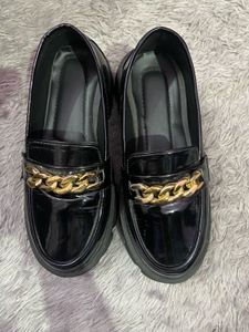 Chain Detail Patent Loafers