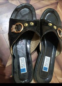 black sandle