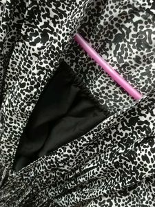Chic Animal Print Top