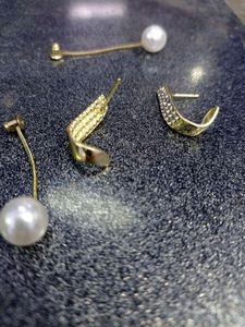 Unused Zirconia Metal Earrings With Pearl