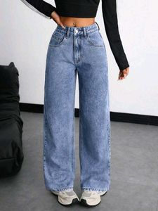 Light Wash Straight Fit Jeans