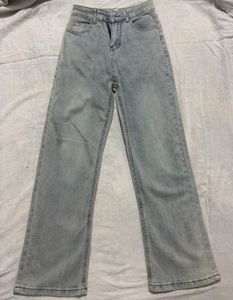 light wash  leg jeans for women