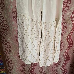 Embroidered Bandhani Print Kurta Set