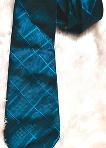 Zodiac Branded Blue Plaid Tie Pure Silk