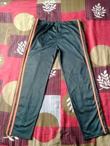 Sporty Track Pant With Solid Dark Green Colour