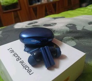 realme Buds Air 3 42dB Active Noise Cancellation