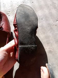 Women&#39;s footwear