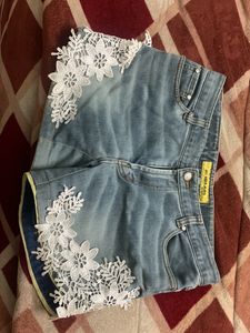 Denim Shorts With Flower Net Embroidery
