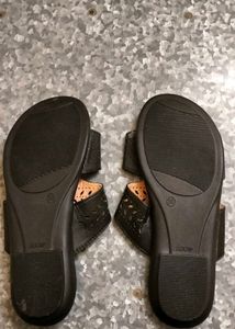 Flipflops And Slippers