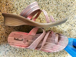 Walkaroo Pink Slippers