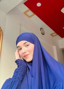 prayer Hijab smoking at sleeves