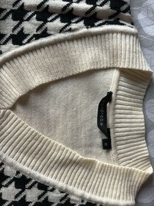 Houndstooth Knit Top