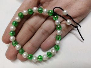 Green &amp; Pearl Beaded Bracelet
