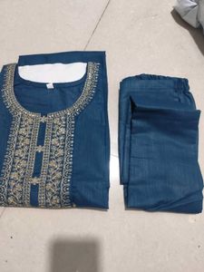 Elegant Blue Embroidered Kurta And Pant XS Size