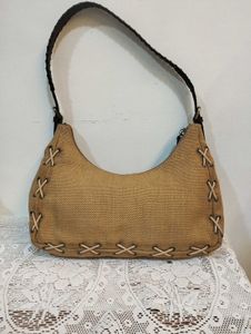Guess Handbag💥