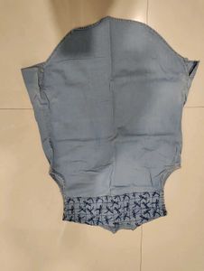 Women Western Sleeve Less Denim Shirt Jacket Style
