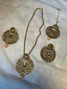 Gold Indian Jewelry Set
