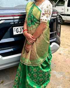 Lovely Saree 🤩 With 2 Blouse