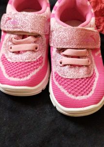 Beautiful Pink Lighting Shoes For Kids