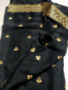 ❗PRICE DROP❗ Black Saree With Golden Stone Work