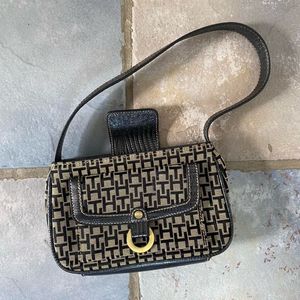 Authentic Tommy Hilfigr Bag