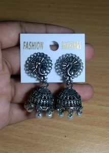Earings