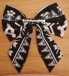HAIR BOW