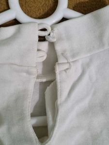 Women Off White Solid Crop Top