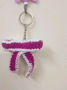 Chic Crocheted Bow Keychain