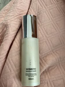 Makeup Fixing Spray