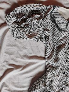 Printed Black And White Top 🐻‍❄️