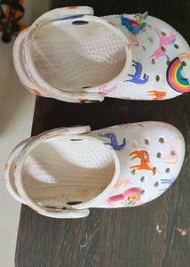 A new original crocs clogs for girl 2 years